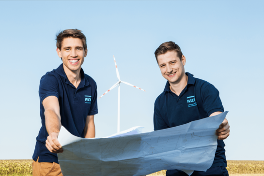 Mitarbeiter mit Plan
