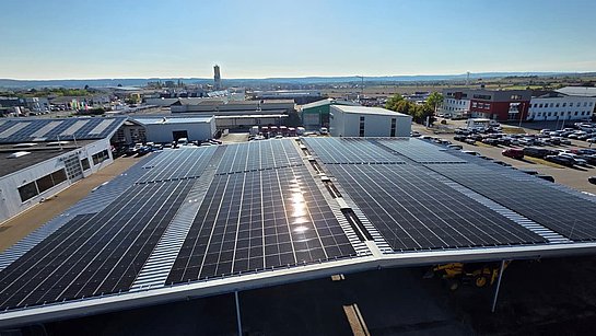 Photovoltaik-Anlage im Autohaus Lehr in Horn / Niederösterreich