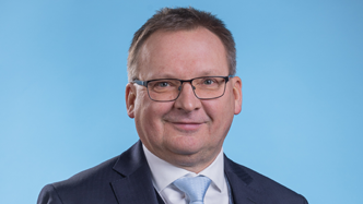 Portraitfoto von Josef Schweighofer
